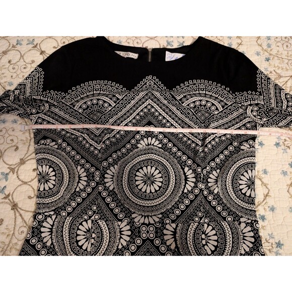 Maggie London Long Sleeve Black And White Round Neck Sheath Dress Size 8 - Picture 10 of 14